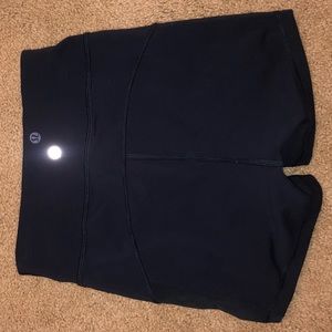 Lululemon 3.5” “love your core” with mesh sides